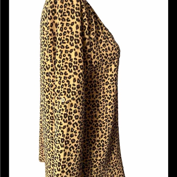 Blush & Day Women’s Small Leopard Long Sleeve Button Up Dress Shirt, made China - Picture 6 of 8